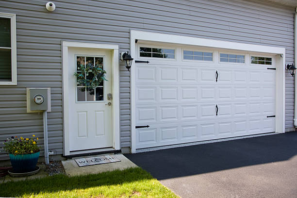 24/7 Emergency Garage Door Panel Replacement experts in Jonesville, LA